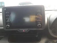 Toyota YARIS лот № 30092 оценка 3.5  с аукциона в Японии 9