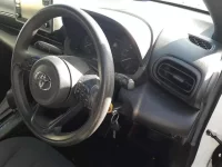 Toyota YARIS лот № 30096 оценка 4  с аукциона в Японии 6