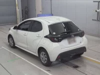 Toyota YARIS лот № 30098 оценка R  с аукциона в Японии 5