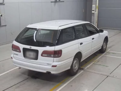 Nissan EXPERT  с аукциона в Японии