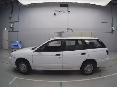 Nissan EXPERT  с аукциона в Японии