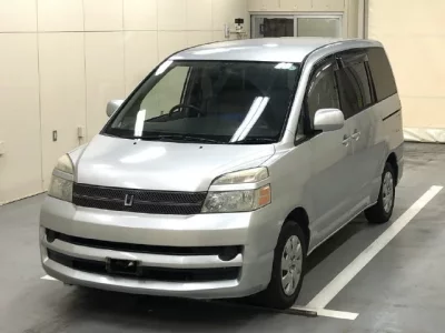 Toyota VOXY  с аукциона в Японии
