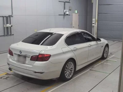 BMW 5-Series  с аукциона в Японии