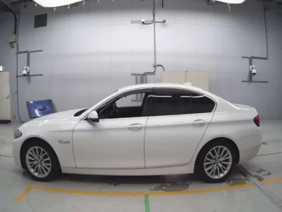 BMW 5-Series  с аукциона в Японии