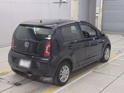 Volkswagen UP  с аукциона в Японии