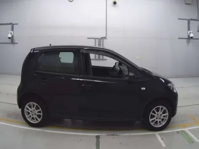 Volkswagen UP  с аукциона в Японии