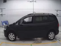 Volkswagen GOLF TOURAN лот № 90220 оценка 4  с аукциона в Японии 3