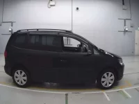 Volkswagen GOLF TOURAN лот № 90220 оценка 4  с аукциона в Японии 2