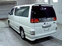 Nissan ELGRAND лот № 7056 оценка 3.5  с аукциона в Японии 1