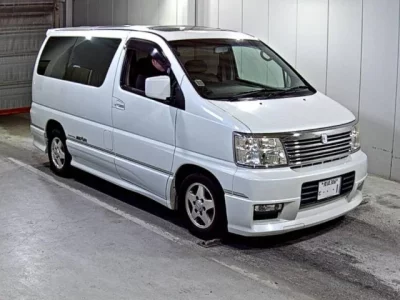 Nissan ELGRAND  с аукциона в Японии