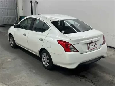 Nissan TIIDA LATIO  с аукциона в Японии