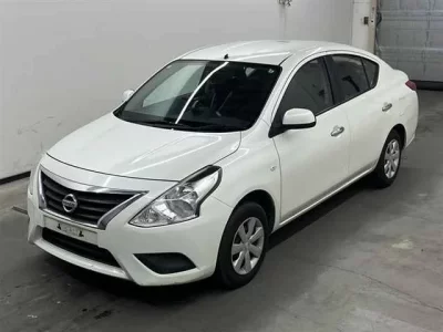 Nissan TIIDA LATIO  с аукциона в Японии