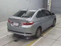 Honda GRACE лот № 30128 оценка 4  с аукциона в Японии 1