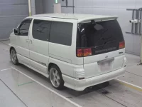 Nissan ELGRAND лот № 90262 оценка R  с аукциона в Японии 4