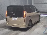 Nissan SERENA лот № 553 оценка 4  с аукциона в Японии 1