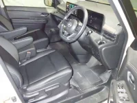 Nissan SERENA лот № 553 оценка 4  с аукциона в Японии 2