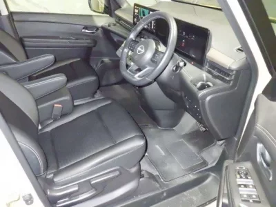 Nissan SERENA  с аукциона в Японии