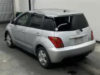 Toyota IST лот № 70008 оценка R  с аукциона в Японии 1