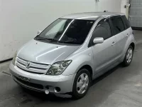 Toyota IST лот № 70008 оценка R  с аукциона в Японии 3