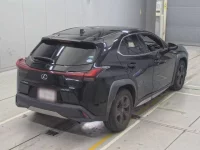 Lexus UX лот № 30139 оценка 4  с аукциона в Японии 1
