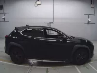 Lexus UX лот № 30139 оценка 4  с аукциона в Японии 2