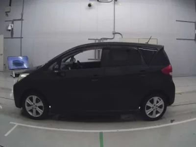 Subaru TREZIA  с аукциона в Японии