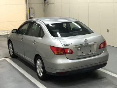 Nissan SYLPHY  с аукциона в Японии