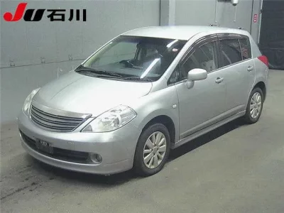 Nissan TIIDA  с аукциона в Японии