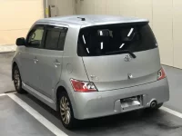 Toyota BB лот № 1070 оценка 3.5  с аукциона в Японии 1