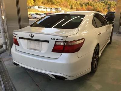 Lexus LS  с аукциона в Японии