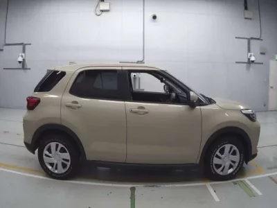 Daihatsu ROCKY  с аукциона в Японии