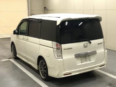 Honda STEP WAGON  с аукциона в Японии