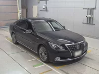 Toyota CROWN лот № 30193 оценка R  с аукциона в Японии 4