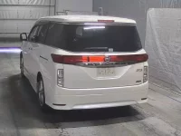 Nissan ELGRAND лот № 2040 оценка R  с аукциона в Японии 7