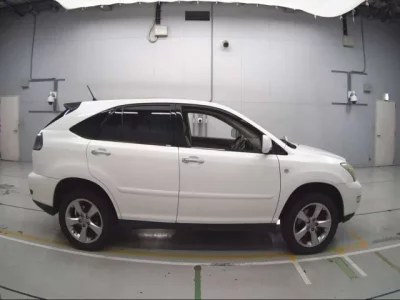 Toyota HARRIER  с аукциона в Японии