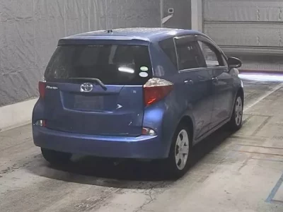 Toyota RACTIS  с аукциона в Японии