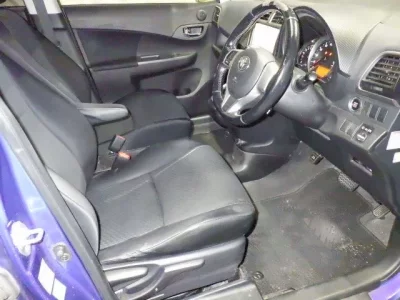 Toyota RACTIS  с аукциона в Японии