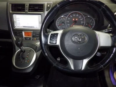 Toyota RACTIS  с аукциона в Японии