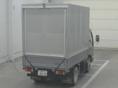 Isuzu ELF  с аукциона в Японии
