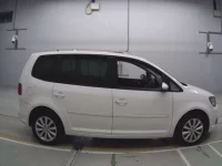 Volkswagen GOLF TOURAN лот № 90386 оценка 3.5  с аукциона в Японии 2