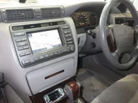 Toyota CROWN лот № 4642 оценка 3.5  с аукциона в Японии 2