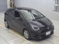 Honda FIT лот № 36343 оценка 5  с аукциона в Японии 4