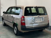 Toyota SUCCEED лот № 8042 оценка 3.5  с аукциона в Японии 1