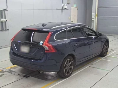 Volvo V60  с аукциона в Японии