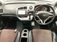 Honda STREAM лот № 3313 оценка 3.5  с аукциона в Японии 2