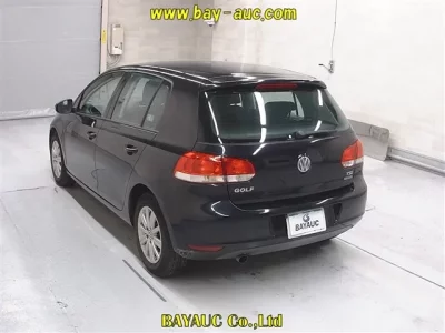 Volkswagen GOLF  с аукциона в Японии