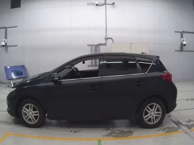 Toyota AURIS  с аукциона в Японии