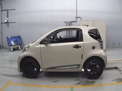 Toyota IQ