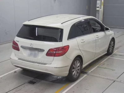 Mercedes-Benz B CLASS  с аукциона в Японии