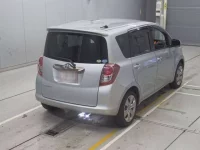 Toyota RACTIS лот № 30252 оценка 4  с аукциона в Японии 1